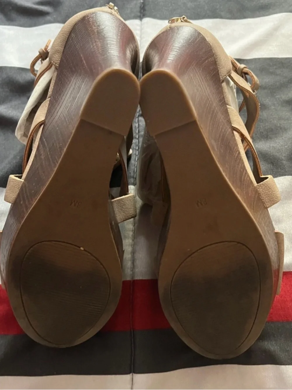 Women’s Tan Wedges Shows